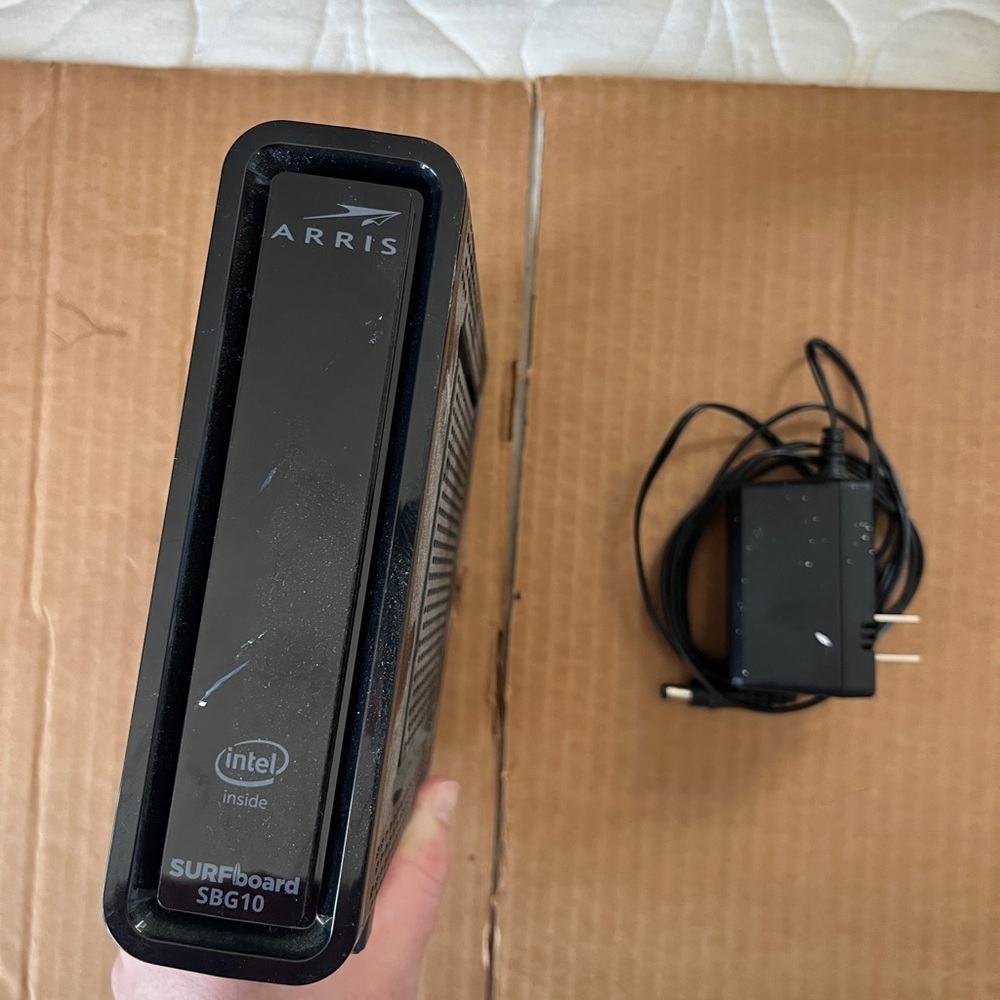 Arris SURFboard SBG10 Cable Modem Router - Black